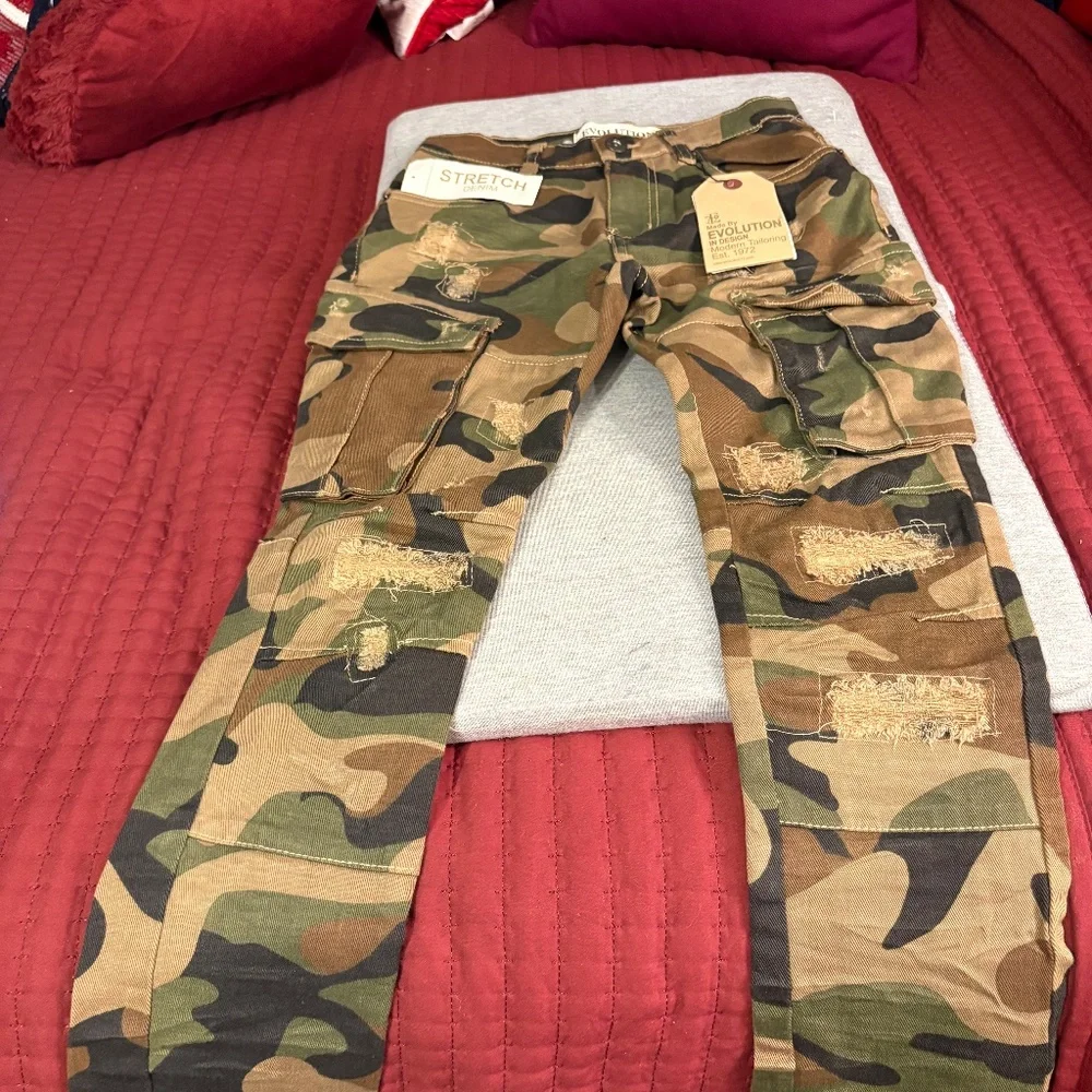 Evolution In Design Pants - Picture 3 of 10